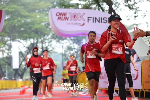 Race photo from ONE RUN 10 K