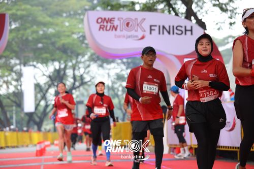 Race photo from ONE RUN 10 K