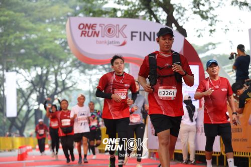 Race photo from ONE RUN 10 K