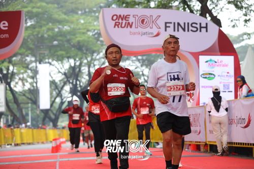 Race photo from ONE RUN 10 K