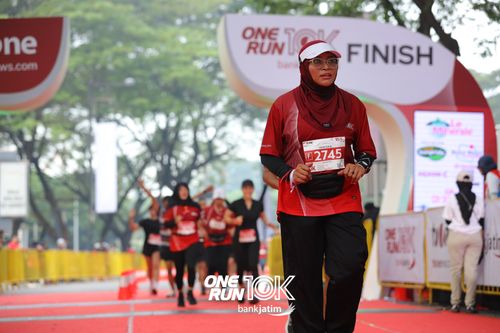 Race photo from ONE RUN 10 K