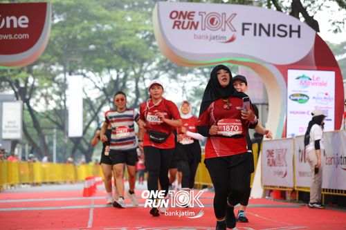 Race photo from ONE RUN 10 K