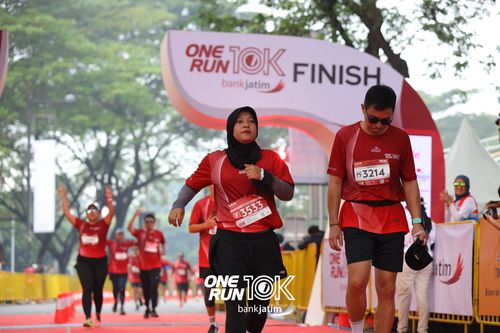 Race photo from ONE RUN 10 K