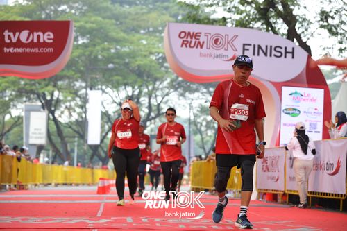 Race photo from ONE RUN 10 K
