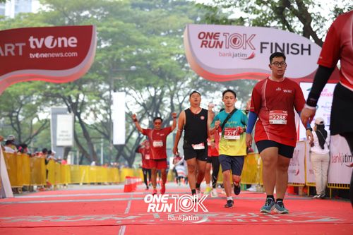 Race photo from ONE RUN 10 K