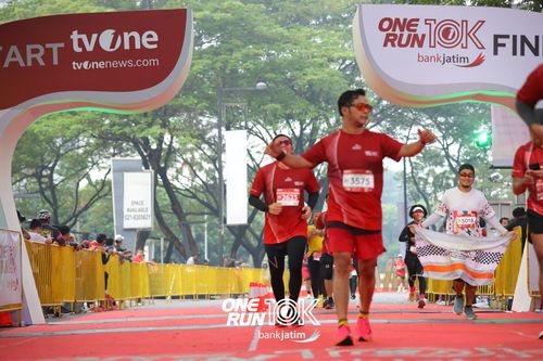 Race photo from ONE RUN 10 K