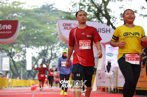 Race photo from ONE RUN 10 K