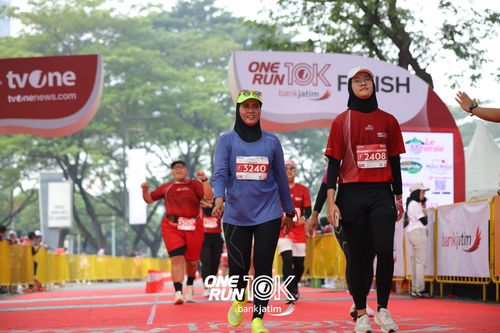Race photo from ONE RUN 10 K