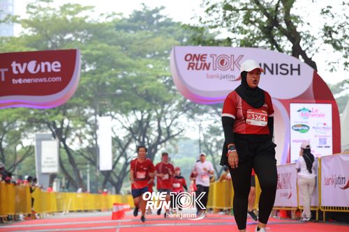 Race photo from ONE RUN 10 K