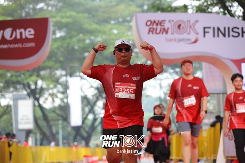 Race photo from ONE RUN 10 K