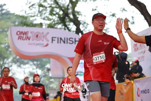 Race photo from ONE RUN 10 K