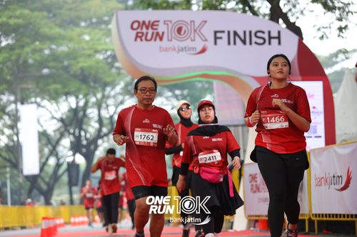 Race photo from ONE RUN 10 K