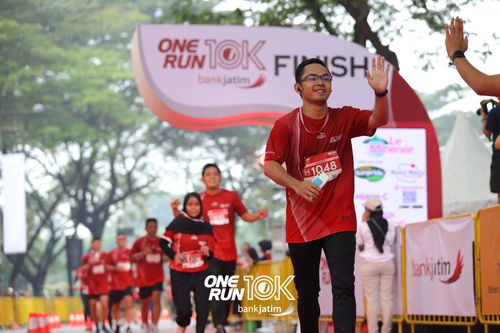 Race photo from ONE RUN 10 K