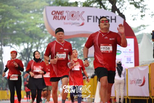 Race photo from ONE RUN 10 K