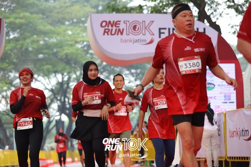 Race photo from ONE RUN 10 K