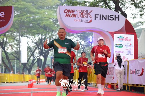 Race photo from ONE RUN 10 K