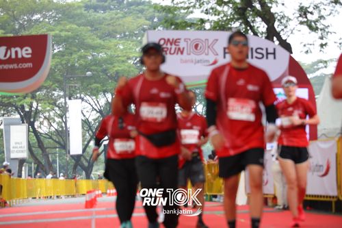 Race photo from ONE RUN 10 K