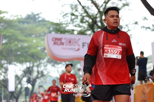 Race photo from ONE RUN 10 K