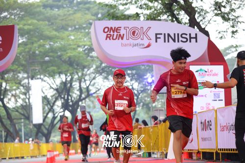 Race photo from ONE RUN 10 K