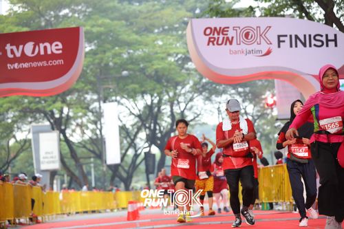 Race photo from ONE RUN 10 K