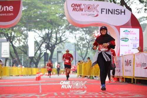 Race photo from ONE RUN 10 K