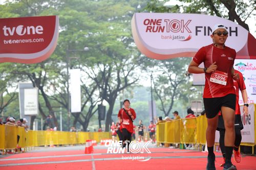 Race photo from ONE RUN 10 K