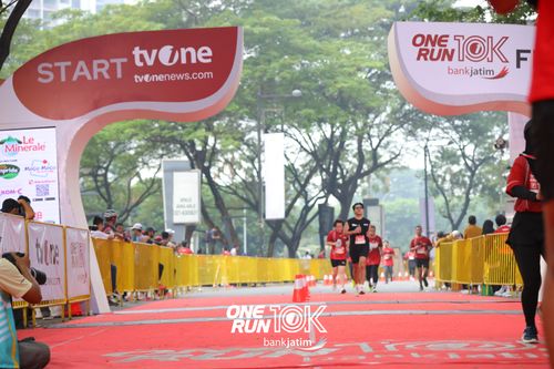 Race photo from ONE RUN 10 K