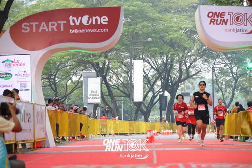 Race photo from ONE RUN 10 K