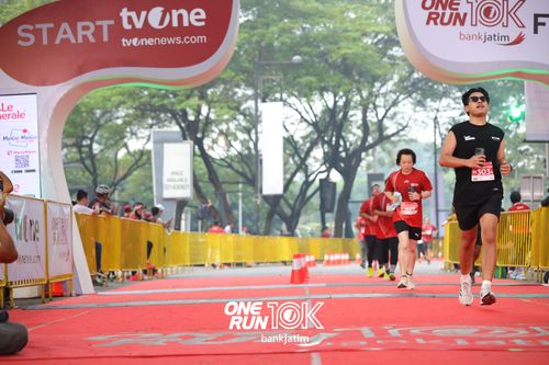 Race photo from ONE RUN 10 K
