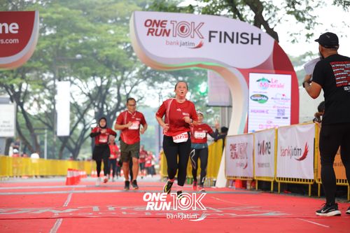 Race photo from ONE RUN 10 K