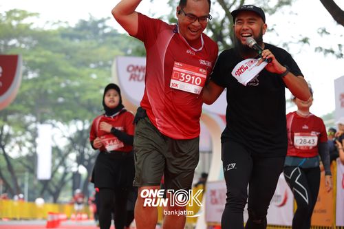 Race photo from ONE RUN 10 K