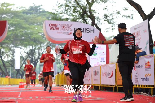 Race photo from ONE RUN 10 K