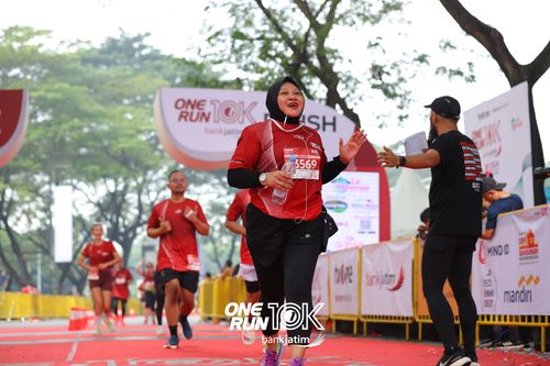 Race photo from ONE RUN 10 K