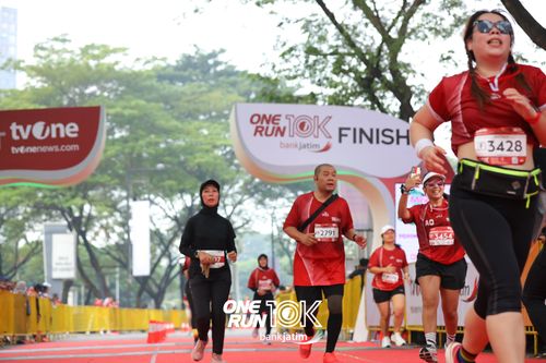 Race photo from ONE RUN 10 K