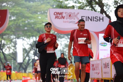 Race photo from ONE RUN 10 K