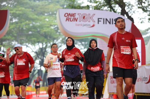 Race photo from ONE RUN 10 K