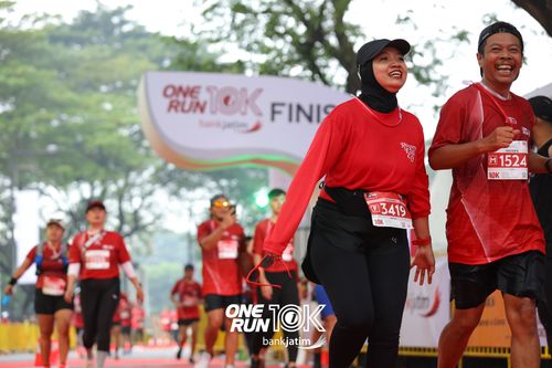 Race photo from ONE RUN 10 K