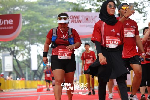 Race photo from ONE RUN 10 K