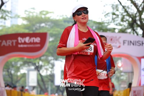 Race photo from ONE RUN 10 K