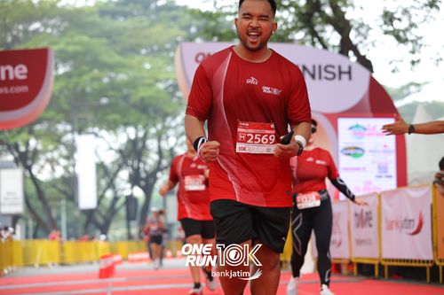 Race photo from ONE RUN 10 K