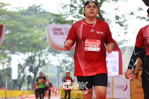 Race photo from ONE RUN 10 K