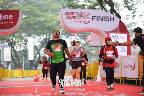 Race photo from ONE RUN 10 K