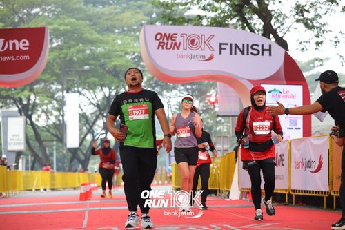 Race photo from ONE RUN 10 K