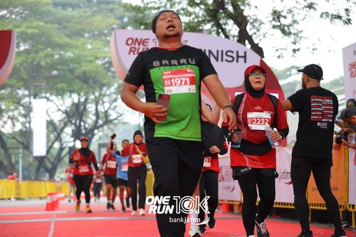 Race photo from ONE RUN 10 K