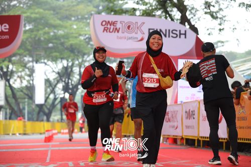 Race photo from ONE RUN 10 K