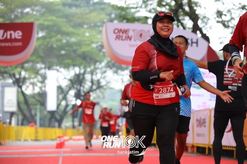 Race photo from ONE RUN 10 K