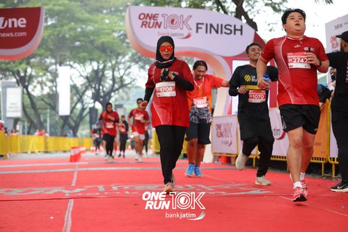 Race photo from ONE RUN 10 K