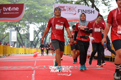 Race photo from ONE RUN 10 K