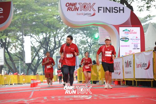 Race photo from ONE RUN 10 K