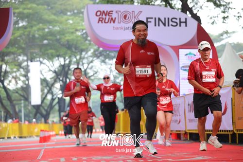 Race photo from ONE RUN 10 K